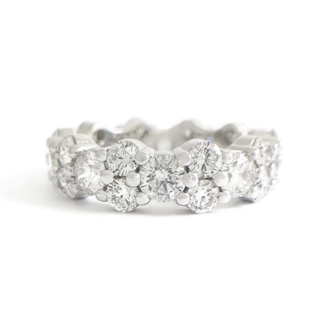 Cluster Round Diamond Eternity Wedding Band Ring 14K White Gold, 4.68 CTW: Cluster Round Diamond Eternity Wedding Band Ring 14K White Gold, 4.68 CTW This is a beautiful wedding band, anniversary ring or statement ring! Don't hesitate to ask any questions! Diamonds: 30 round 