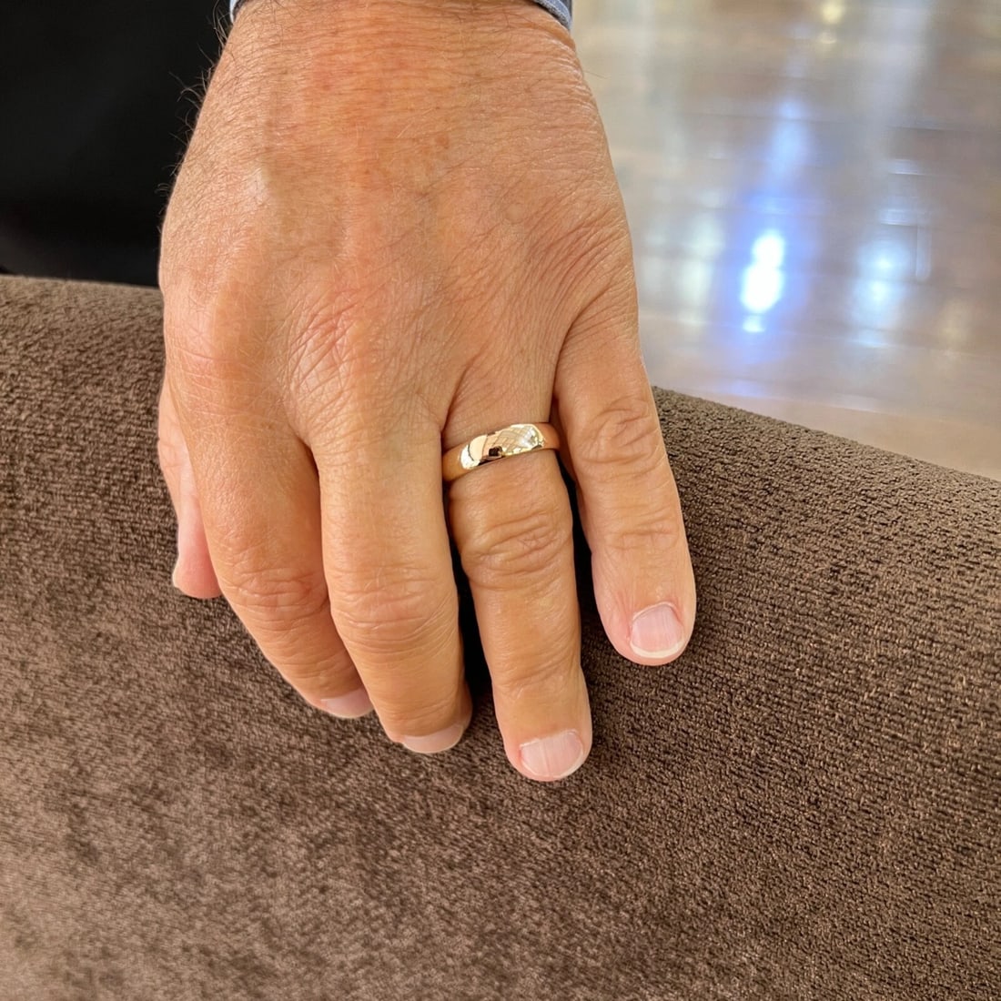 Men's Classic Wedding Band Ring 14K Yellow Gold, Size 11.5, 5.5 mm - 3