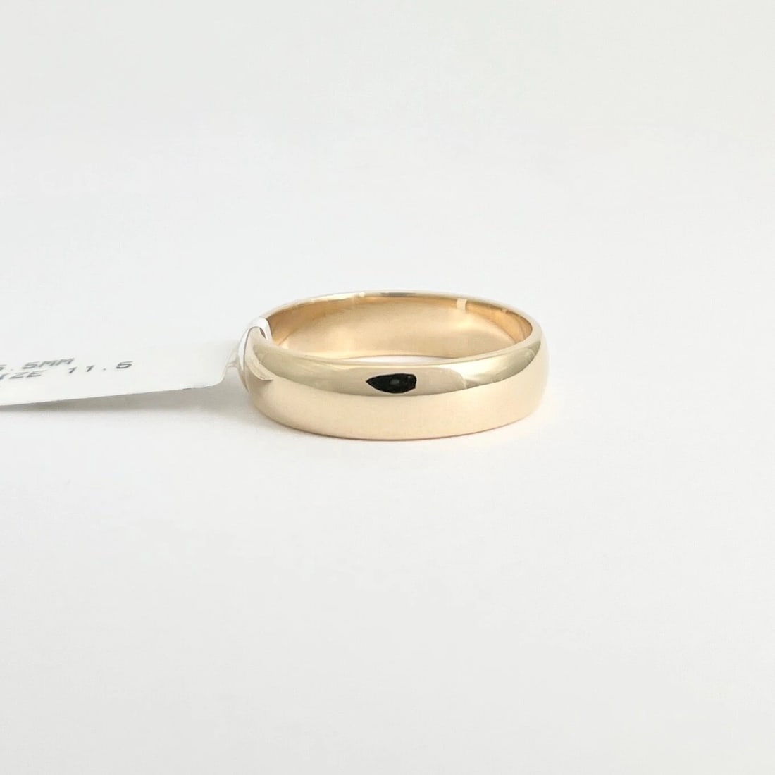 Men's Classic Wedding Band Ring 14K Yellow Gold, Size 11.5, 5.5 mm - 6