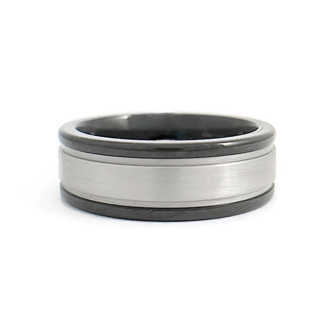 Men's Black Silver Wedding Band Ring 14K White Gold, Tungsten, Size 10, 8 mm: Men's Black Silver Wedding Band Ring 14K White Gold, Tungsten, Size 10, 8 mm This is a classic ring that could be worn as a wedding band or everyday ring. Please let us know if you have any