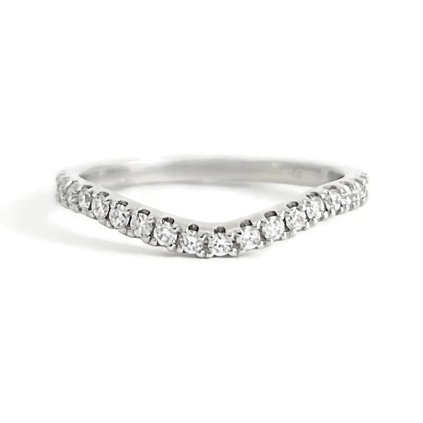 Curved Diamond Wedding Band Ring Platinum, Size 6.25: Curved Diamond Wedding Band Ring Platinum, Size 6.25 This is a lovely wedding band ring. Don't hesitate to ask any questions! Diamonds: 26 round brilliant cuts .28 ctw; F-G, SI1 Metal: platinum