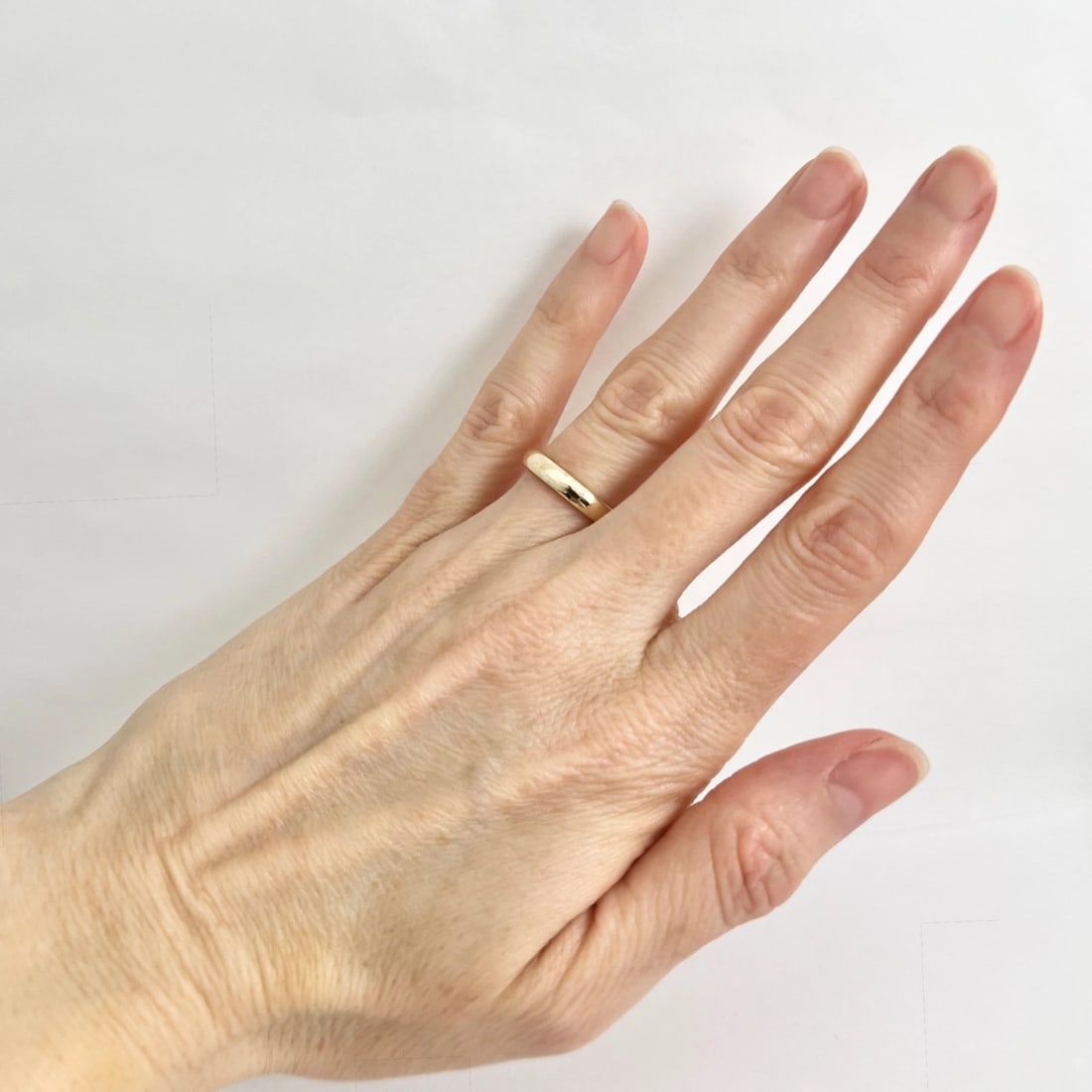 Plain Classic Rounded Wedding Band Ring 14K Yellow Gold, Size 6, 3.2 mm - 3