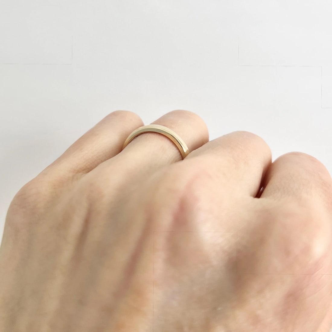 Plain Classic Rounded Wedding Band Ring 14K Yellow Gold, Size 6, 3.2 mm - 4