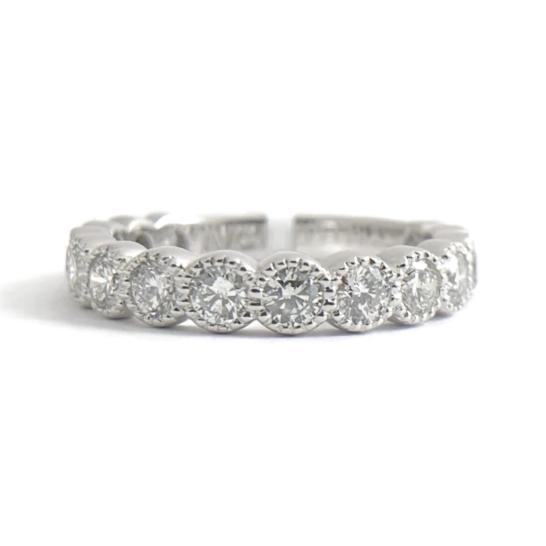 Milgrain Bezel Round Diamond Wedding Band Ring 14K White Gold, 1.20 CTW, 3.35 Gr: Milgrain Bezel Round Diamond Wedding Band Ring 14K White Gold, 1.20 CTW, 3.35 Grams This is a beautiful wedding band, anniversary ring or statement ring! Don't hesitate to ask any questions!