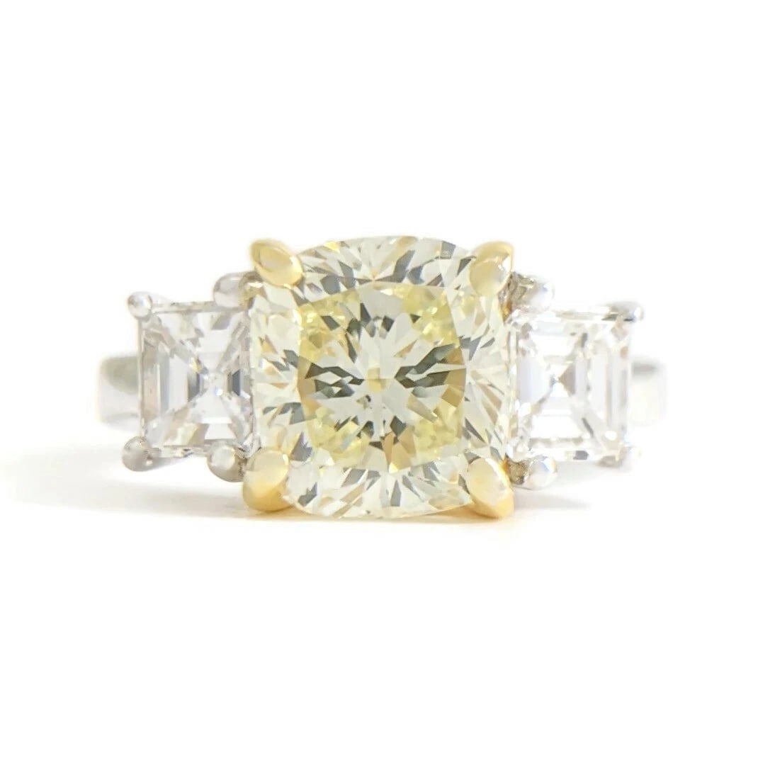 3-Stone Radiant Asscher Light Yellow Diamond Engagement Ring Platinum 2.88 CTW: 3-Stone Radiant Asscher Light Yellow Diamond Engagement Ring Platinum 2.88 CTW This is a gorgeous diamond engagement ring! Please let us know if you have any questions! Diamonds: 2.88 ctw; 1 radiant c