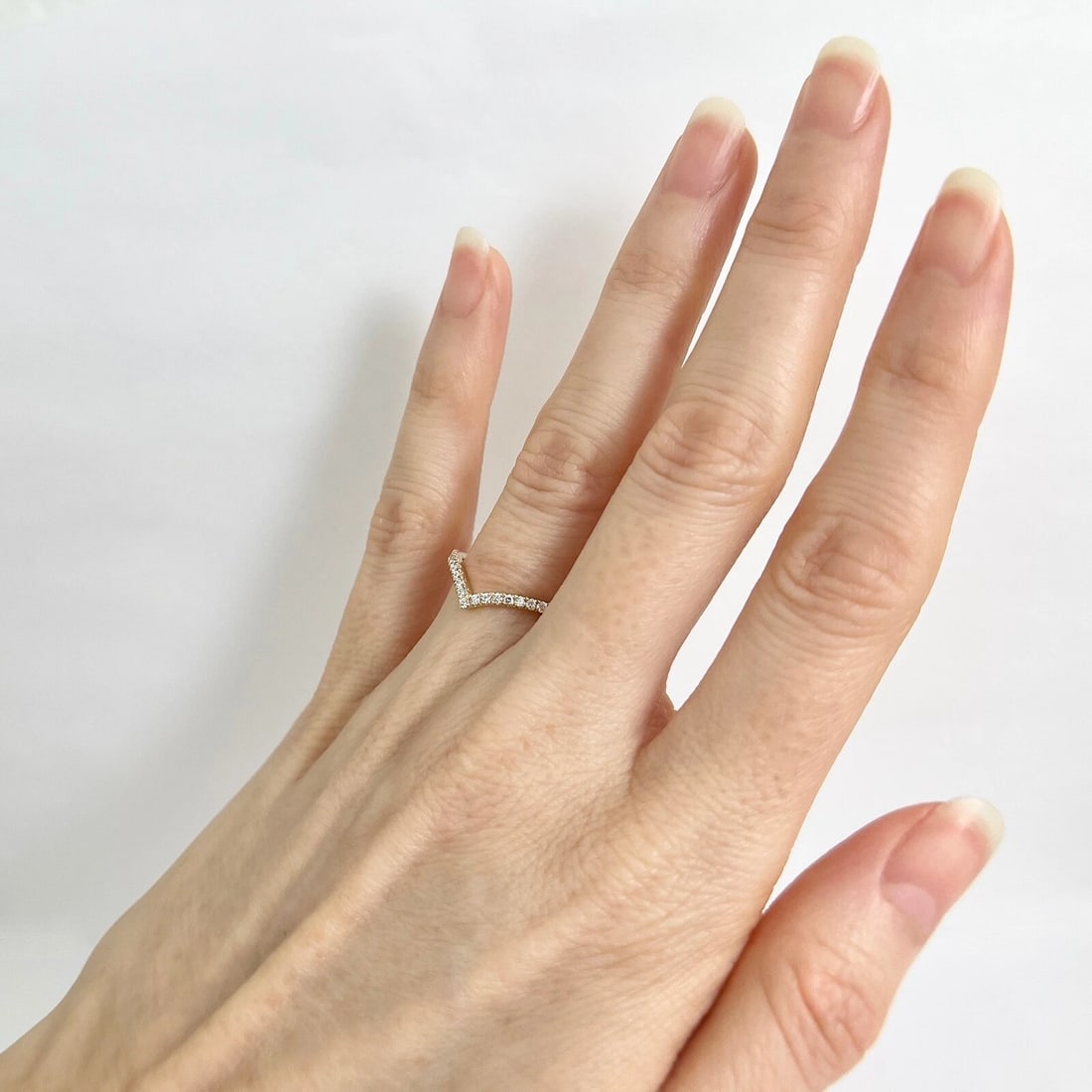 Curved Diamond Chevron V-Shaped Wedding Band Ring 14K Yellow Gold, .30 CTW - 4