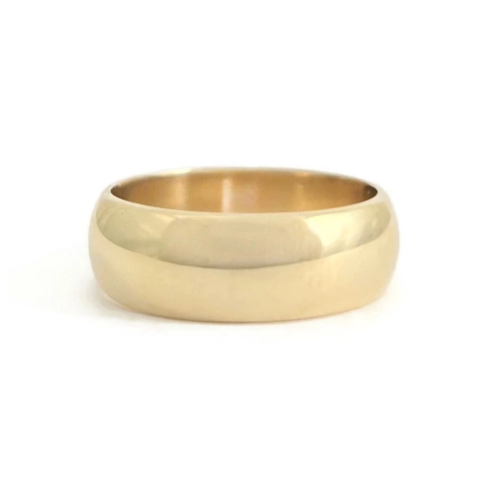 Wide Plain Classic Wedding Band Ring 14K Yellow Gold, Size 6, 6 mm: Wide Plain Classic Wedding Band Ring 14K Yellow Gold, Size 6, 6 mm This is a classic wedding band ring! Please let us know if you have any questions. Metal: 14K yellow gold Weight: 5.14 grams Stamped: