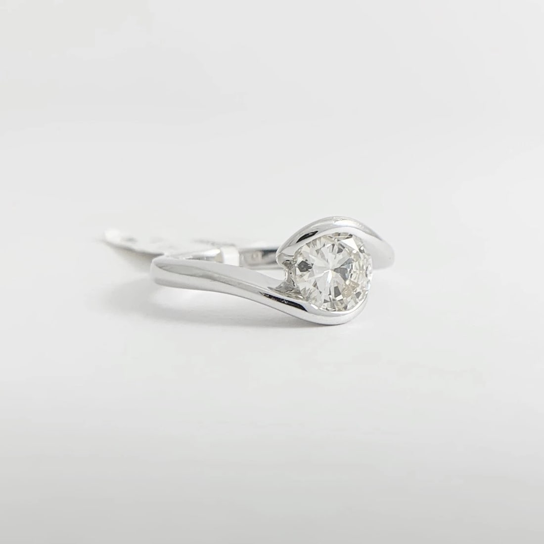 Twist Wrap Bezel Round Solitaire Diamond Engagement Ring 14K White Gold 1.02 CT - 6