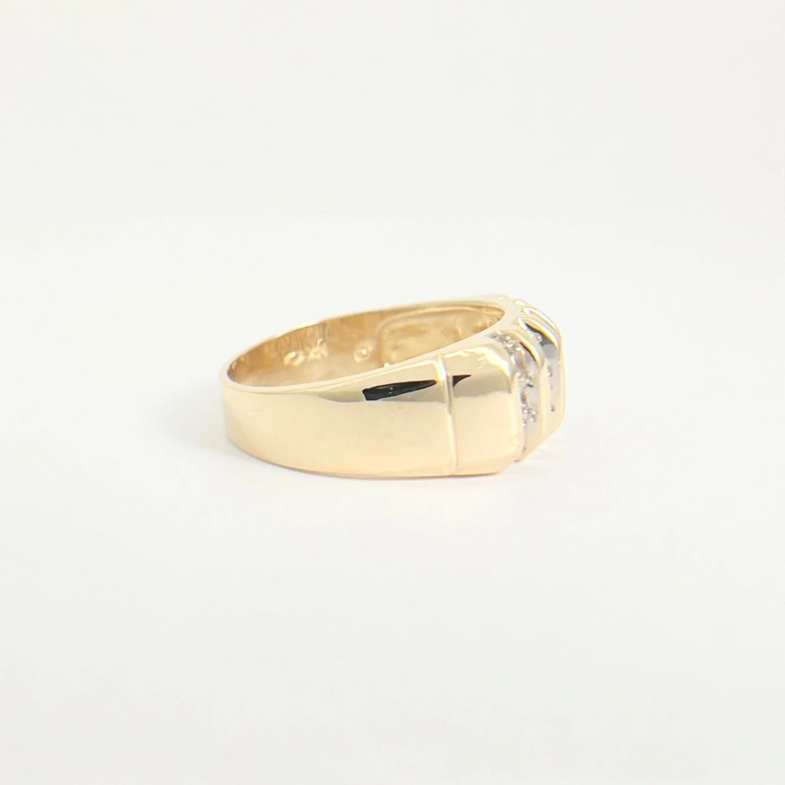 Men's Champagne Diamond Gemlock-Set Ring 14K Yellow Gold, 2.30 CTW, 7.90 Grams - 7