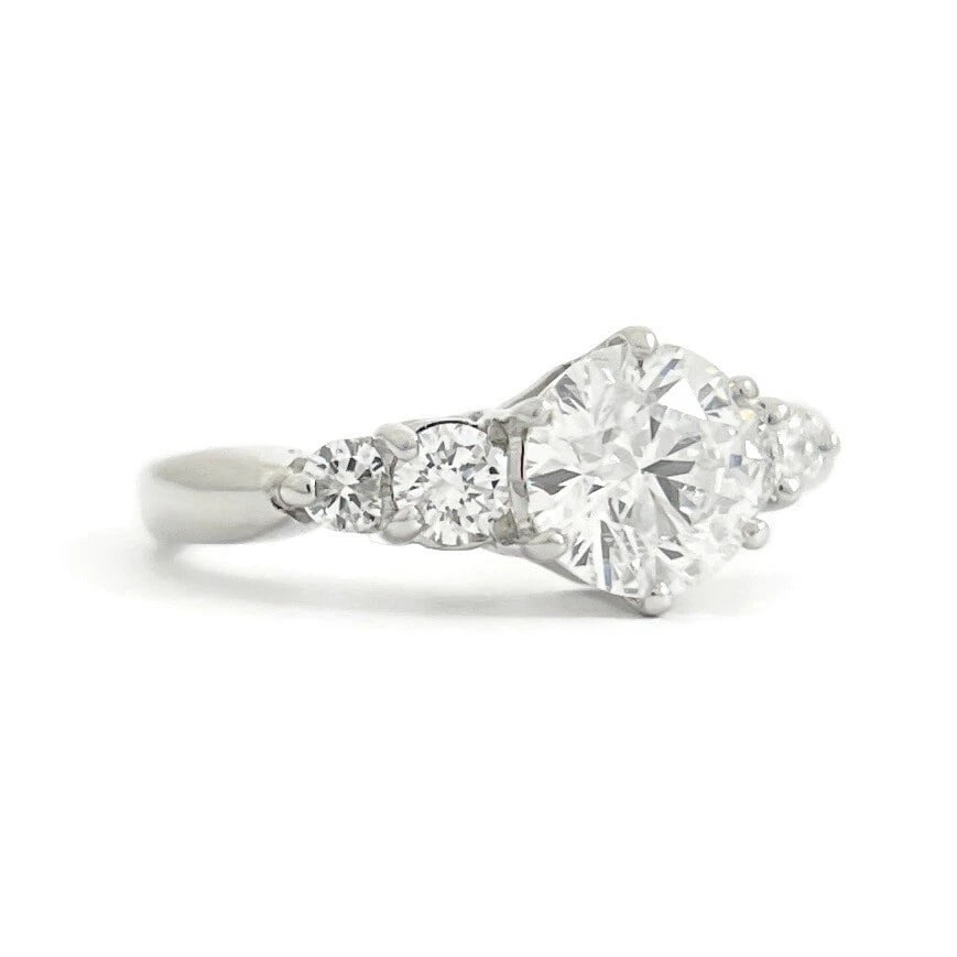 6-Prong Round Diamond Engagement Ring Platinum, 1.31 CTW, 4.85 Gr: 6-Prong Round Diamond Engagement Ring Platinum, 1.31 CTW, 4.85 Gr This is a beautiful diamond engagement ring! Please let us know if you have any questions. Diamonds: 1.31 ctw; one round brilliant cut