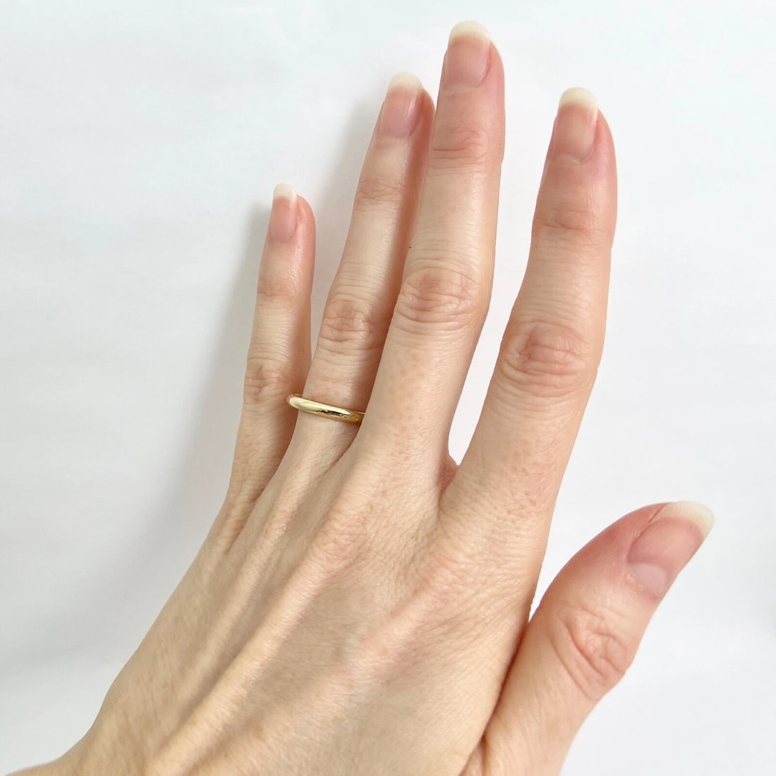 Men's Thin Wedding Band Ring 14K Yellow Gold, Size 8, 2.3 mm - 4