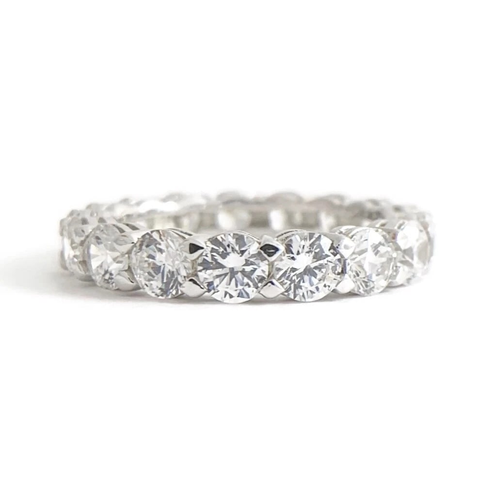 Round CZ Cubic Zirconia Eternity Wedding Band Ring 14K White Gold, 3.69 Grams: Round CZ Cubic Zirconia Eternity Wedding Band Ring 14K White Gold, 3.69 Grams This is a beautiful ring! Please let us know if you have any questions. Gemstones: 17 round cubic zirconia, 2.89 ctw
