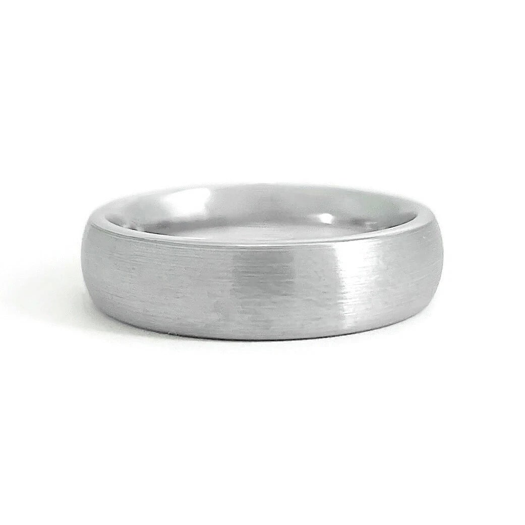 Men's Silver Satin Finish Wedding Band Ring Tungsten Carbide, Size 10, 6 mm: Men's Silver Satin Finish Wedding Band Ring Tungsten Carbide, Size 10, 6 mm This is a classic wedding band ring. Please let us know if you have any questions. Metal: tungsten carbide Weight: 11.91