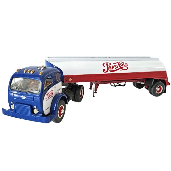 First Gear Pepsi-Cola 1953 White 3000 Tractor with Tanker Trailer - 2