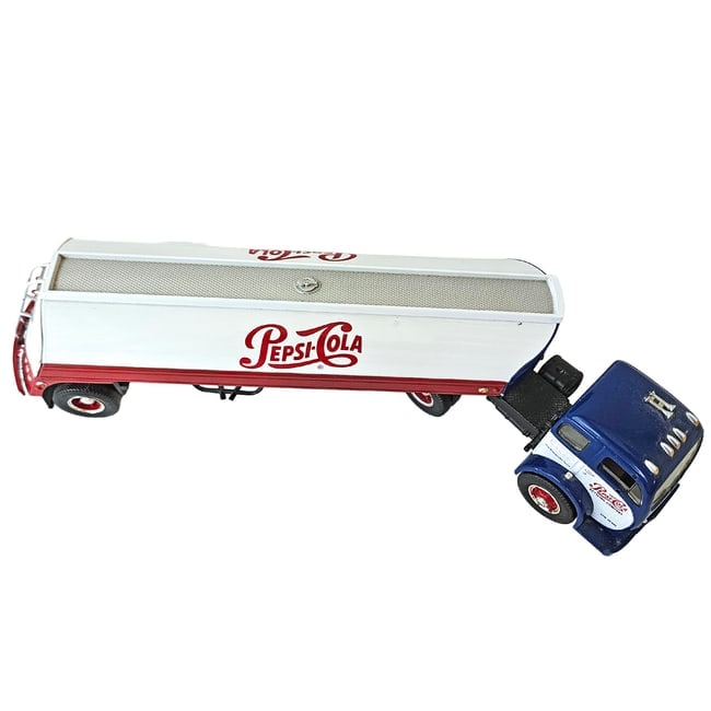 First Gear Pepsi-Cola 1953 White 3000 Tractor with Tanker Trailer - 6