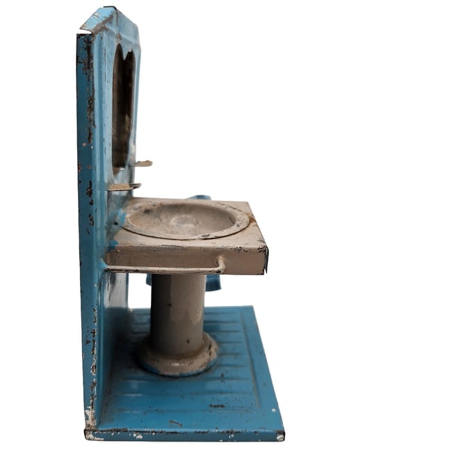 Vintage Miniatures Kitchen and Bath Items - 14