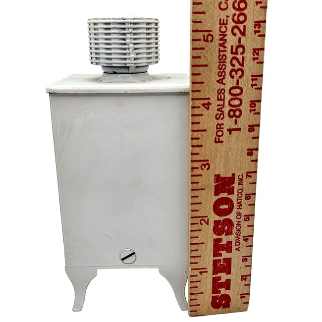 Vintage Miniatures Kitchen and Bath Items - 6
