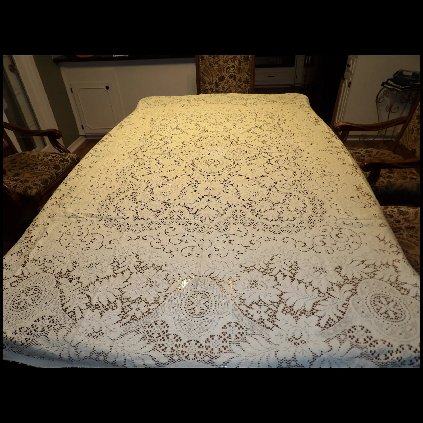 Lace Tablecloth Machine Made - 2