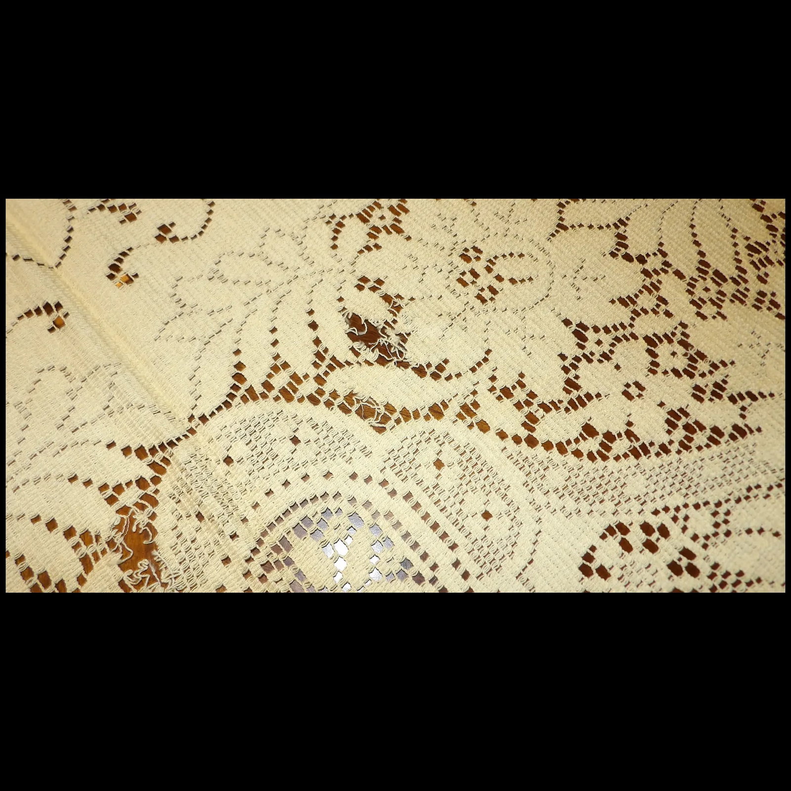 Lace Tablecloth Machine Made - 8