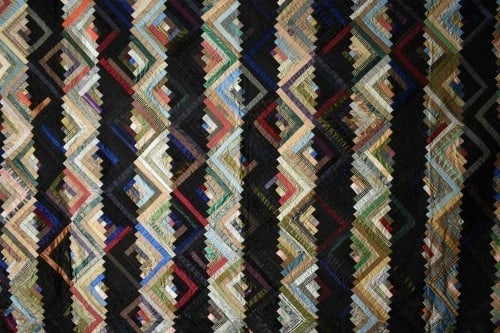 Graphic Straight Furrows Log Cabin Quilt - 9