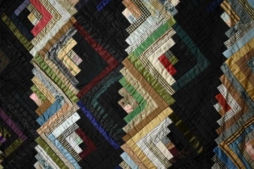 Graphic Straight Furrows Log Cabin Quilt - 4