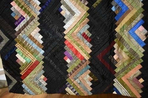 Graphic Straight Furrows Log Cabin Quilt - 6