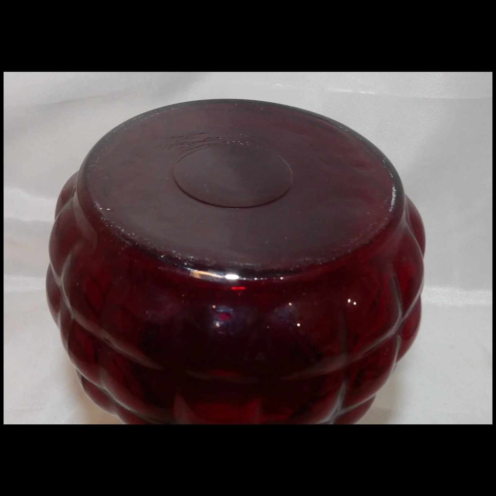Anchor Hocking Hand-blown Ruby Red Fluted Scalloped 9" Pineapple Vase - 6