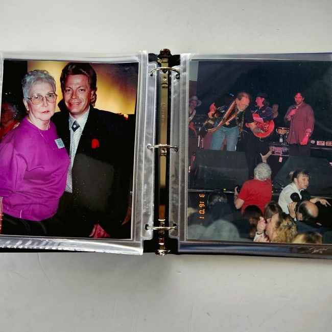 Vintage Amateur 8X10 Concert Photos from Billy Bob's Texas 2000-2002 - 4