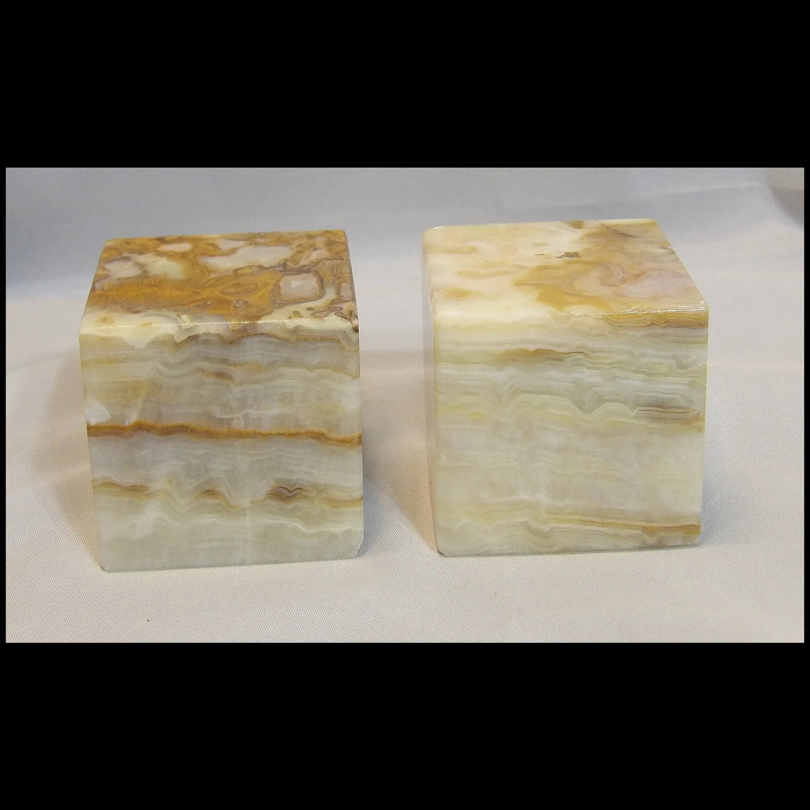 Pair of Square Onyx Paperweights - 7