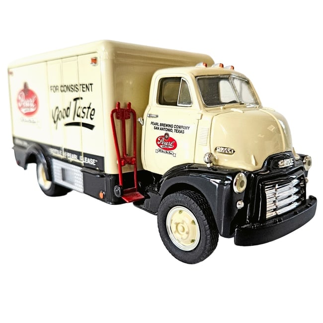 First Gear Diecast Pearl Beer 1952 GMC Insulated Van - 3
