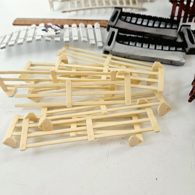 Assorted Dollhouse Miniature Fencing Includes Dept 56 - 3