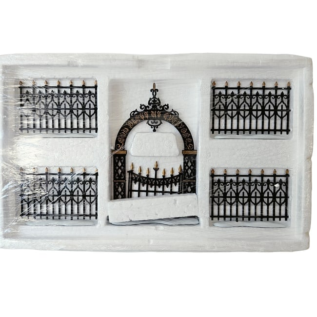 Assorted Dollhouse Miniature Fencing Includes Dept 56 - 7