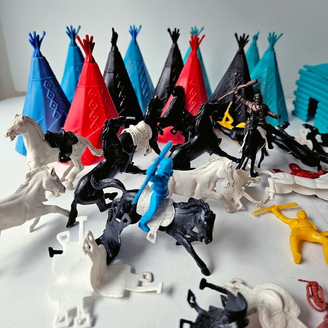 Vintage 1960s Lot of Payton Plastic Cowboys and Indians with Horses - 4