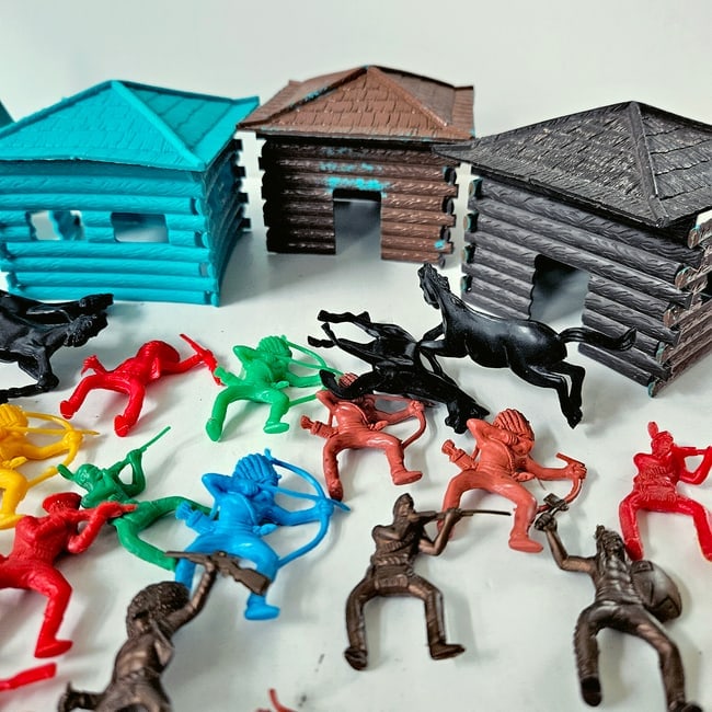Vintage 1960s Lot of Payton Plastic Cowboys and Indians with Horses - 5