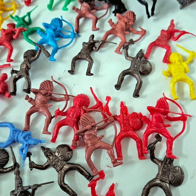 Vintage 1960s Lot of Payton Plastic Cowboys and Indians with Horses - 9