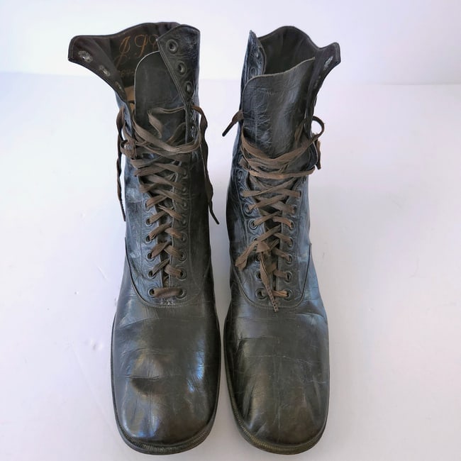 J.S. Coward Antique Pair of Women's Leather Shoes/Boots circa 1890-1915 - 10