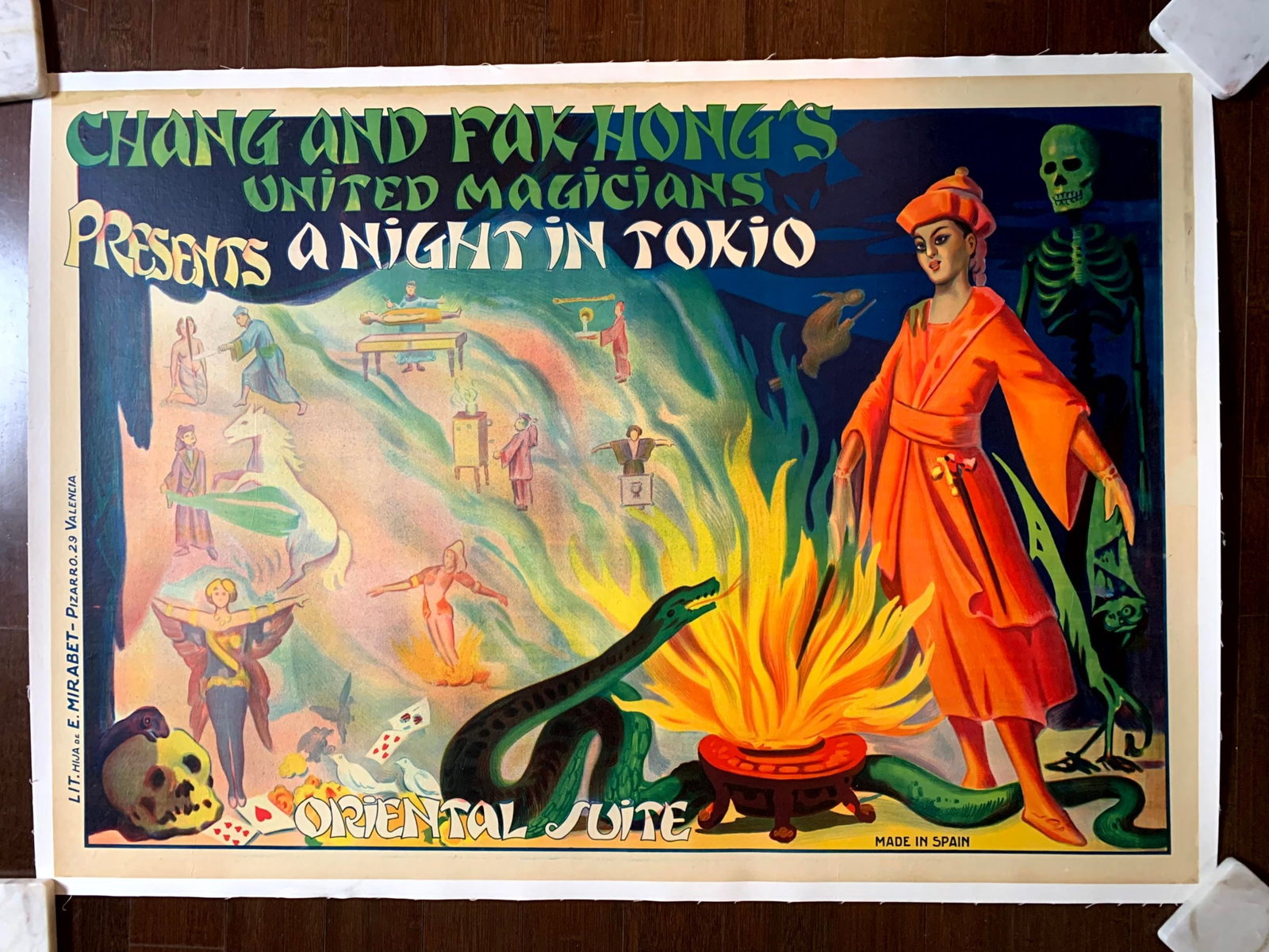 Chang and Fak Hong's Presents A Night in Tokio (1933) 17.5"X25" UK Magic Poster LB: Title: Chang and Fak Hong's Presents A Night in Tokio (1933) 17.5"X25" UK Magic Poster LB Description: Chang and Fak Hong's Presents A Night in Tokio (1933) 17.5"X25" UK Magic Poster LB Please refer t