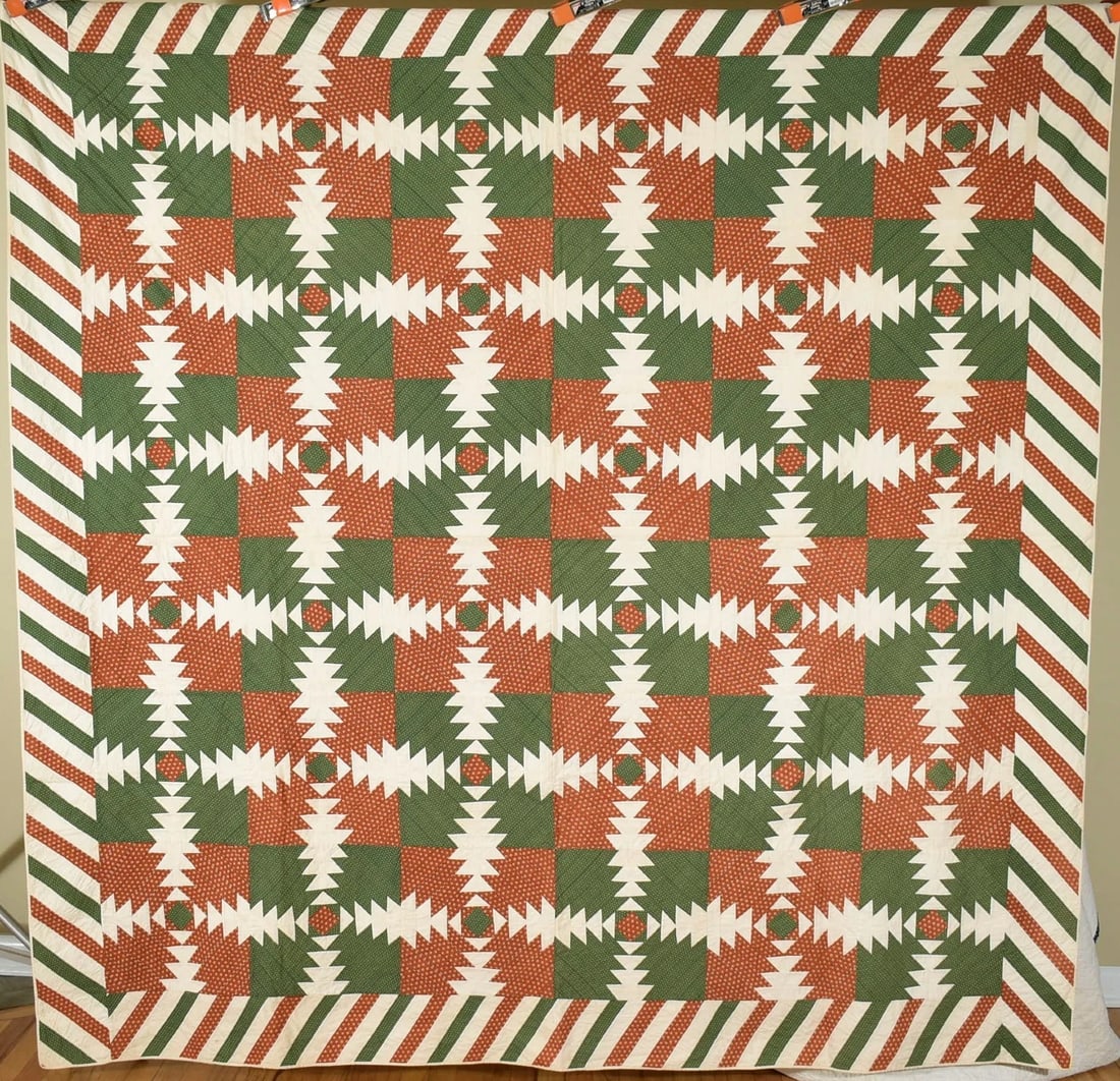 1870's Red & Green Pineapple Log Cabin Quilt: Title: 1870's Red & Green Pineapple Log Cabin Quilt Date: 1870's Origin: Pennsylvania Material: Cotton Dimensions: 86" X 88" Shipping: Domestic: Flat-rate of $30.00 to anywhere within the contiguous