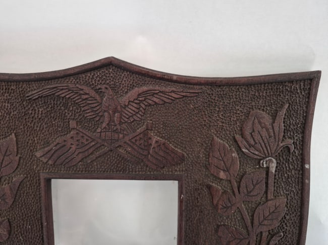 Rare carved frame with eagle and Masonic elements - 2