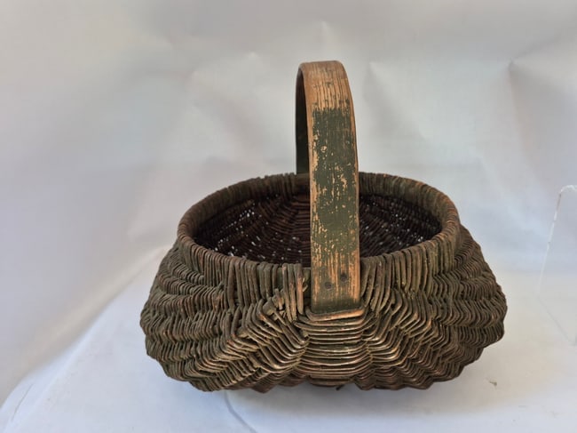 19th c painted buttocks basket - 2