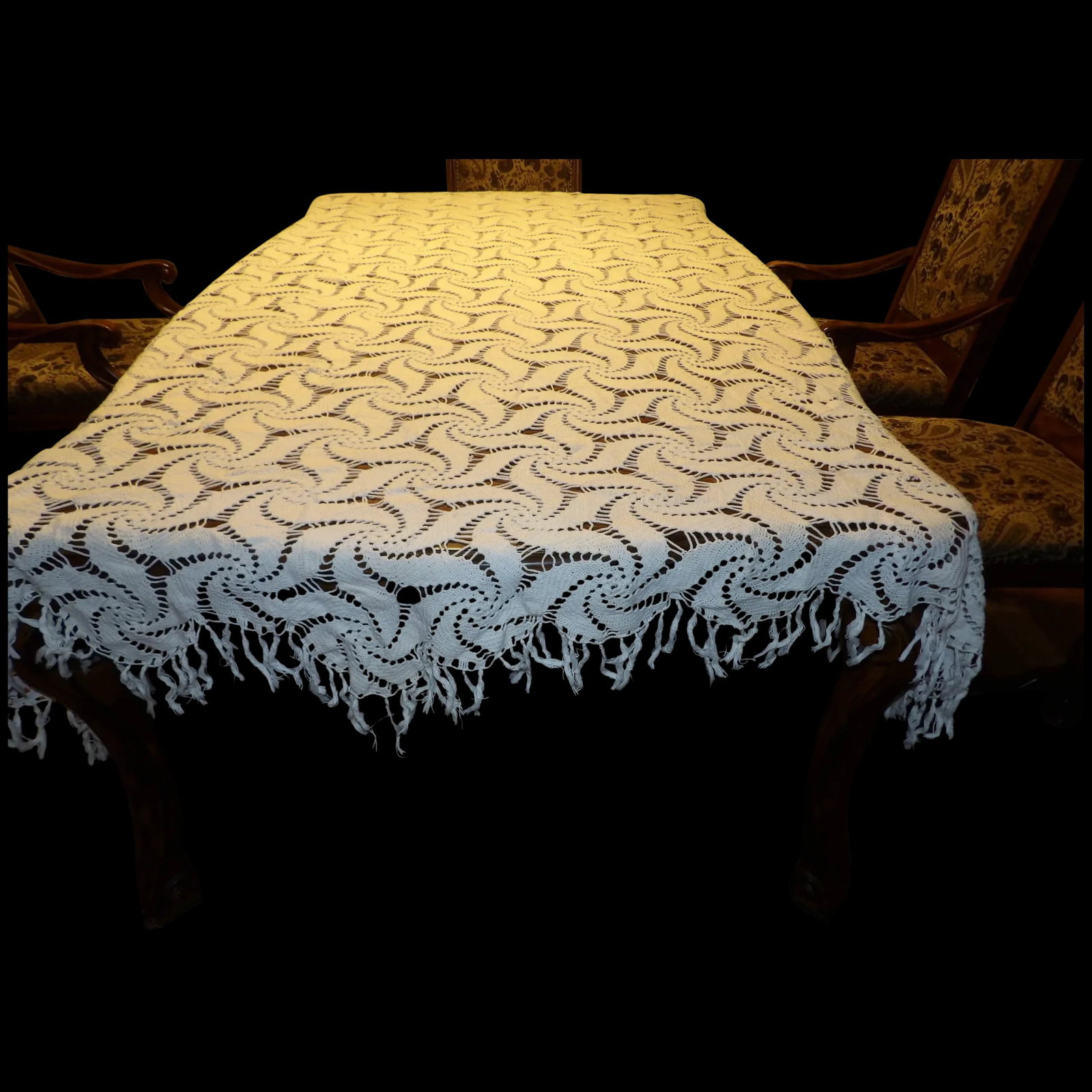 Vintage 1970's Hand Cochet Tablecloth/Bedspread (1 of 6)