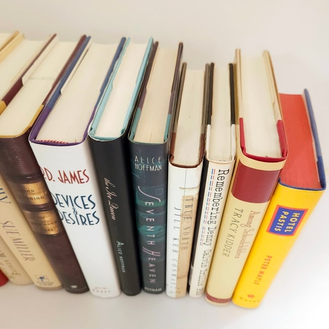 SIGNED First Edition Circle Hardcover Books from Kroch's & Brentano's - 10