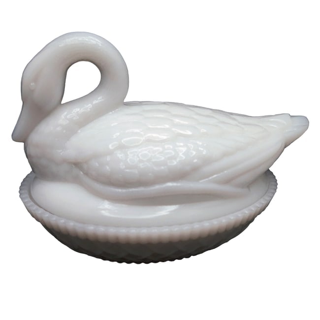 Vintage Imperial Milk Glass Swan on Nest (1 of 8)