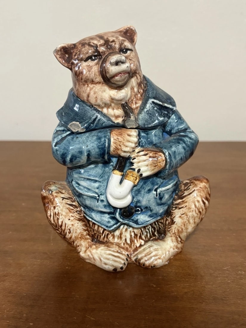 Majolica Bear Humidor: It is 6 1/4" high and is marked. It has four chips on the lid. Otherwise it has no other issues. Shipping: Domestic: Flat-rate of $15.00 to anywhere within the contiguous U.S. International: Foreign
