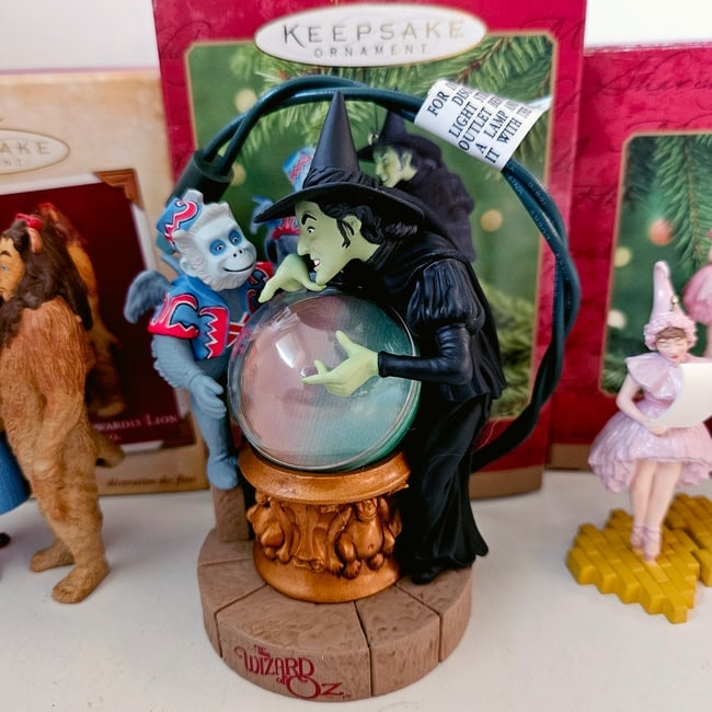 1997-2001 Wizard of Oz Hallmark Keepsake Ornament - 7