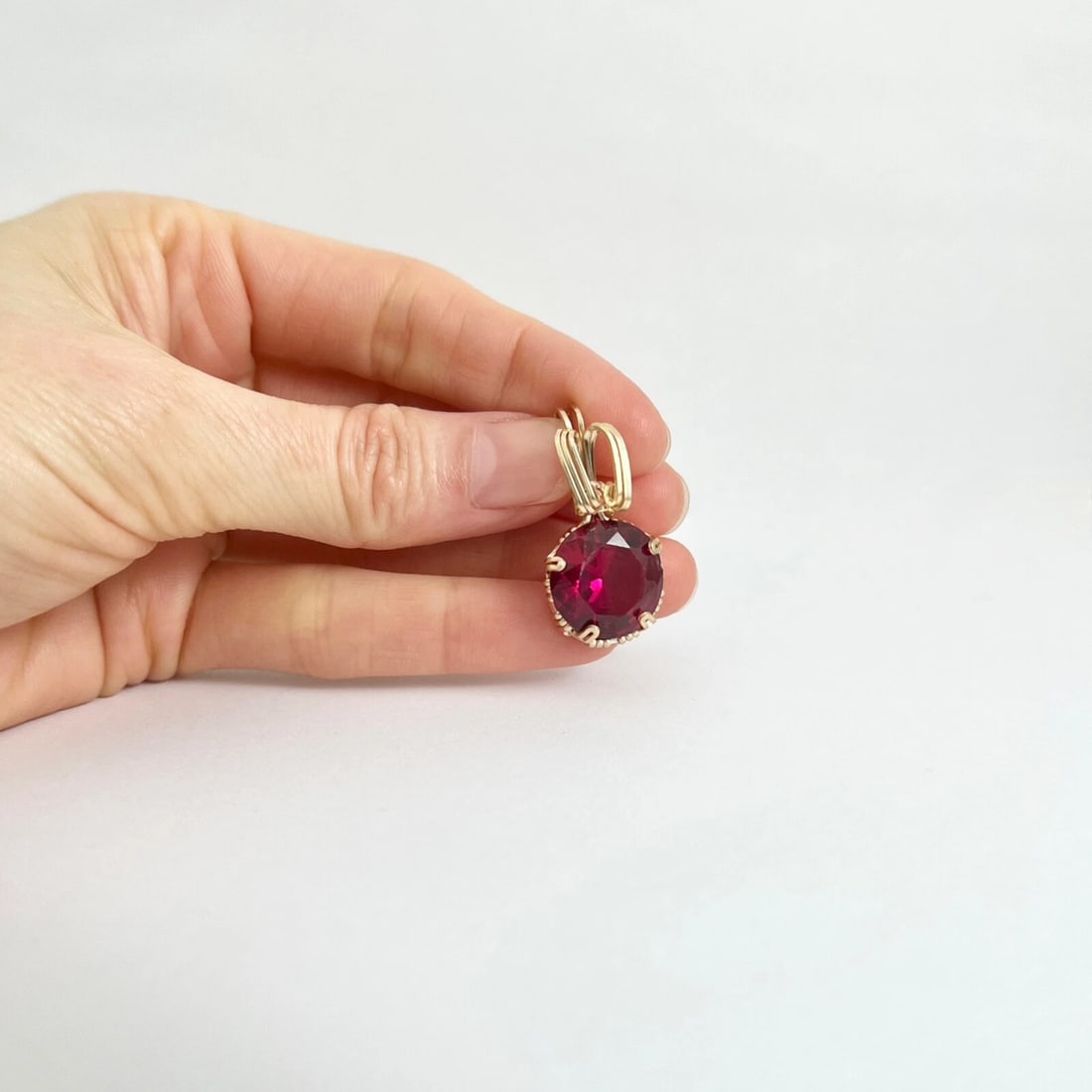 Vintage 1960's Red Gemstone Pendant 10K Yellow Gold, 4.78 Grams - 4