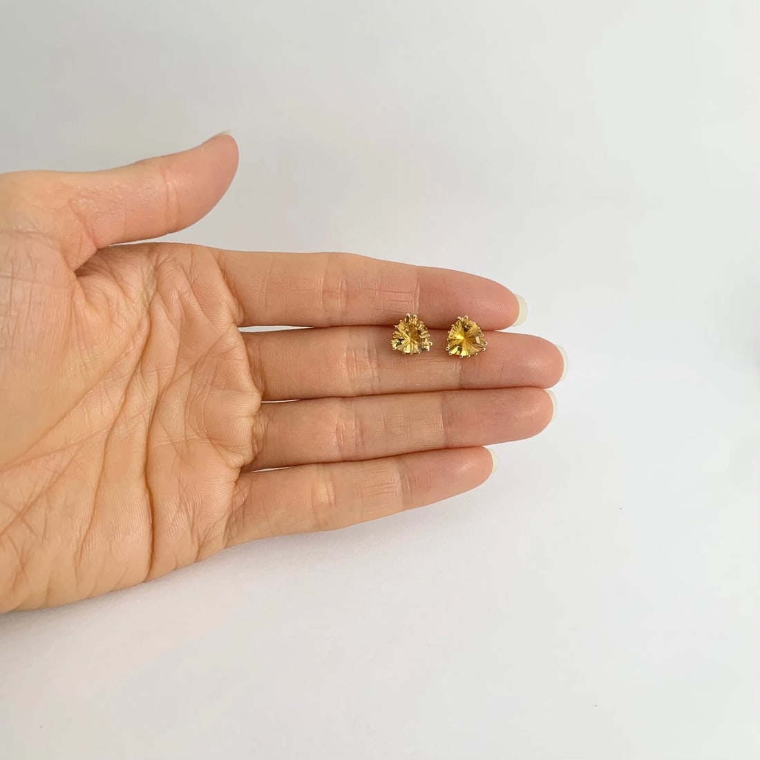 Vintage 1950's Trillion Citrine Gemstone Stud Earrings 14K Yellow Gold, 2.59 Gr - 2