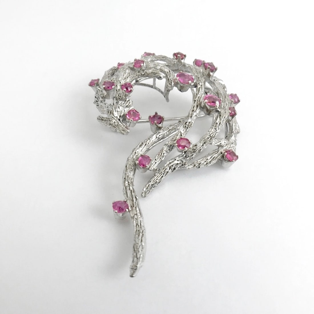 Vintage 1960's Pink Sapphire Gemstone Brooch Pin 18K White Gold, 23.5 Grams - 8