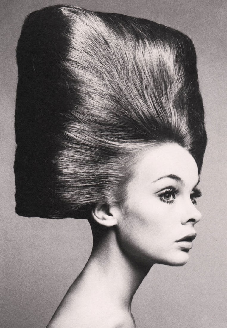 RICHARD AVEDON - Jean Shrimpton, 1965: Artist: RICHARD AVEDON Print Title: Jean Shrimpton, 1965 Medium: Medium: Sheet-fed Gravure Printing Date: 1970's Printed in the USA Image Size approx: 13 x 9.5 inches Richard Avedon (1923-2004) was