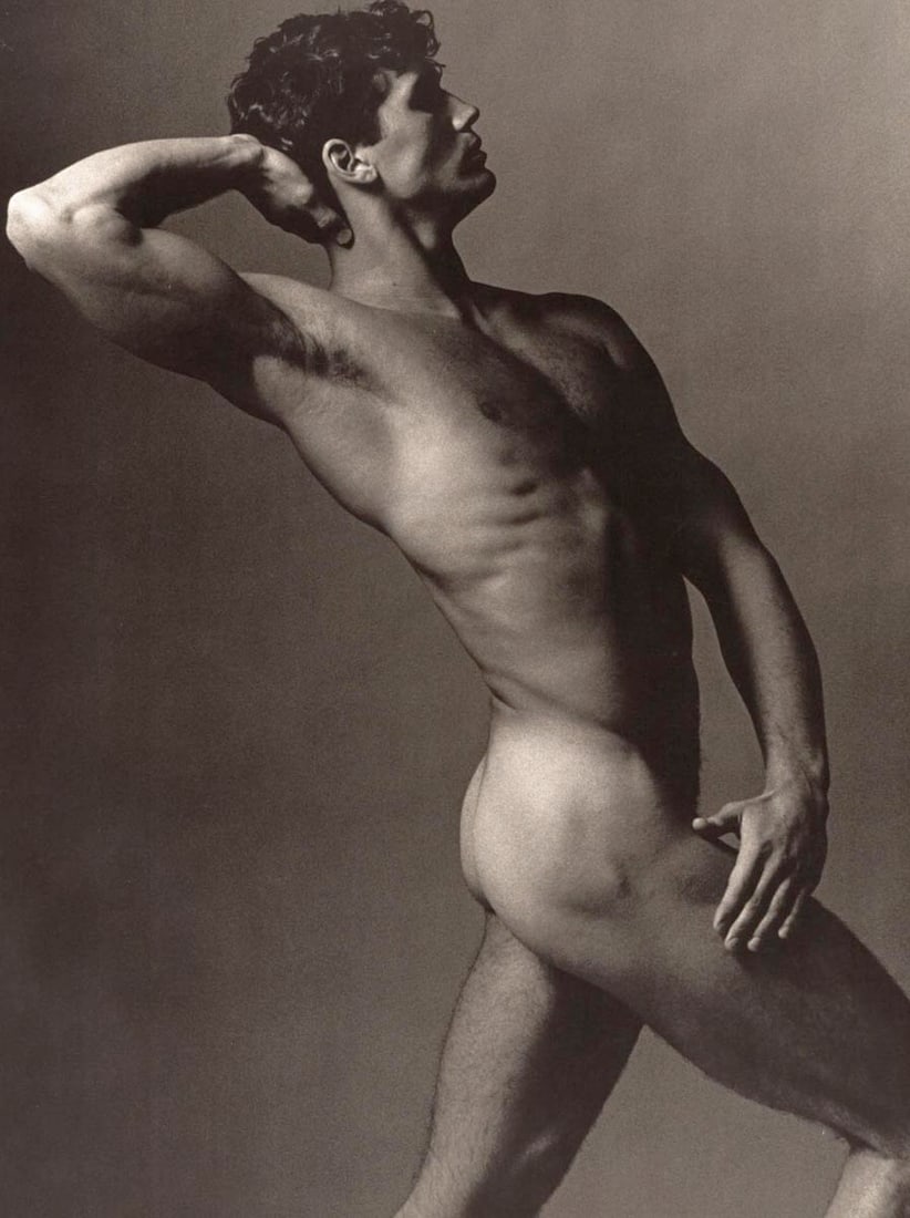 KEN HAAK - Male Figure ,1984(2): Artist: KEN HAAK Print Title: Male Figure ,1984(2) Medium: Tri-tone Photo-lithographs (Limited edition of 5000) Printed in the 1980’s, in the US Image size (inches) approx. 13 x 10 Ken